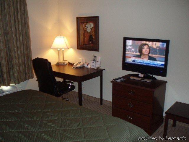 Cobblestone Inn & Suites - Durand Room photo